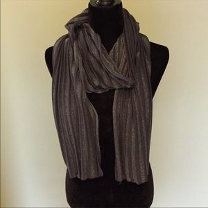 Victoria’s Secret Supermodel Essentials Metallic Stripe Scarf
